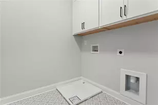 79 Bourbon St, Senoia, GA 30276 - Photo 27