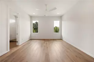 680 Carriage Dr, Sandy Springs, GA 30328 - Photo 47