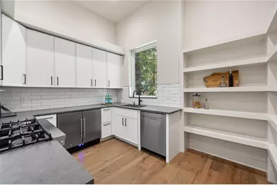 680 Carriage Drive, Sandy Springs, GA 30328 - Photo 25
