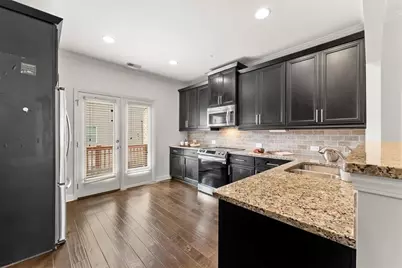 7528 Highlands Point, Atlanta, GA 30328 - Photo 11