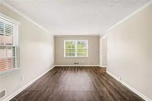 7317 Deerwood Dr, Riverdale, GA 30296 - Photo 9