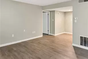 475 Mount Vernon Hwy NE, Atlanta, GA 30328 - Photo 19