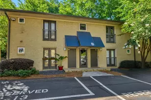 2023 Oakview Rd SE, Atlanta, GA 30317 - Photo 1