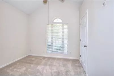 1022 Carriage Way, Loganville, GA 30052 - Photo 3