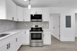 1318 Graymont Dr SW, Atlanta, GA 30310 - Photo 9