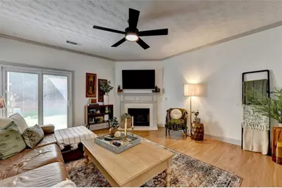 1364 Penhurst Drive, Lawrenceville, GA 30043 - Photo 17