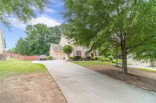 2504 Lois Ct, Loganville, GA 30052 - Photo 55