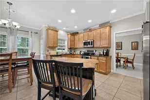 2504 Lois Ct, Loganville, GA 30052 - Photo 13