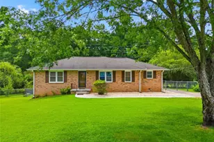 3283 Meadowview Ln SW, Marietta, GA 30008 - Photo 1
