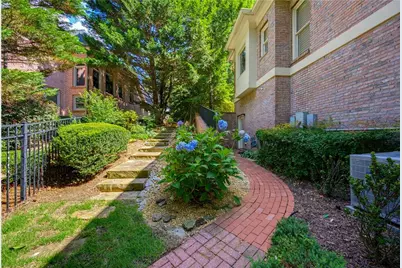 7090 Laurel Oak Drive, Suwanee, GA 30024 - Photo 41