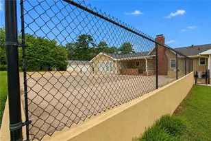 1464 Lakeview Rd, Grayson, GA 30017 - Photo 9
