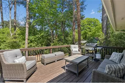2304 Pembrook Pl NE, Atlanta, GA 30324 - Photo 19