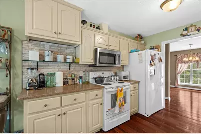 391 Wildwood Circle SE, Calhoun, GA 30701 - Photo 11