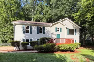 846 Georgetown Dr, Winder, GA 30680 - Photo 1