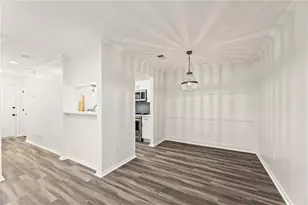 521 Warm Springs Cir, Roswell, GA 30075 - Photo 5