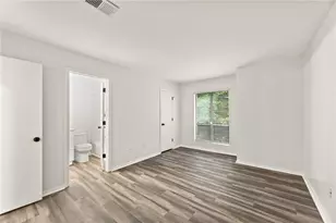 521 Warm Springs Cir, Roswell, GA 30075 - Photo 9