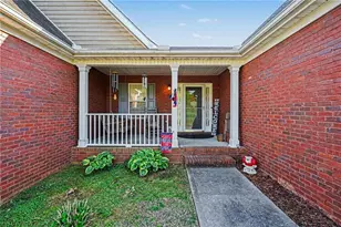 1405 Shiloh Oak Dr, Loganville, GA 30052 - Photo 5