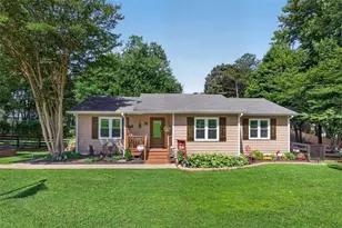 40 Cricket Walk Dr, Talking Rock, GA 30175 - Photo 1