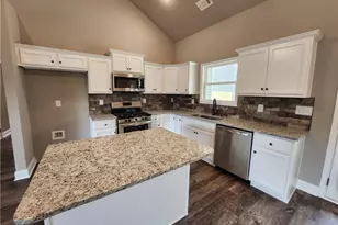 2205 Shady Grove Rd, Carrollton, GA 30116 - Photo 3