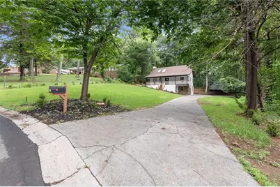 1741 Lucy Drive NW, Kennesaw, GA 30152 - Photo 3