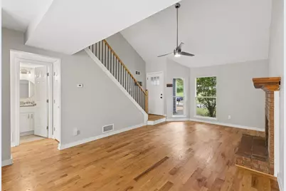4930 Farmstead Court NE, Woodstock, GA 30188 - Photo 9