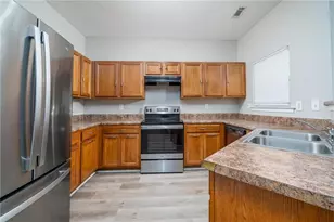 7683 Creekside Ln, Atlanta, GA 30296 - Photo 7