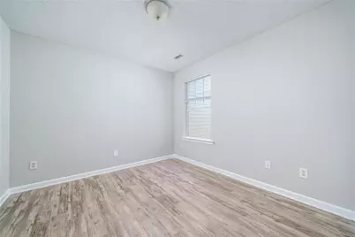 7683 Creekside Lane, Atlanta, GA 30296 - Photo 13