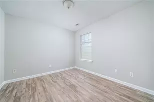 7683 Creekside Ln, Atlanta, GA 30296 - Photo 13