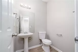7683 Creekside Ln, Atlanta, GA 30296 - Photo 9