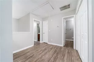 7683 Creekside Ln, Atlanta, GA 30296 - Photo 11