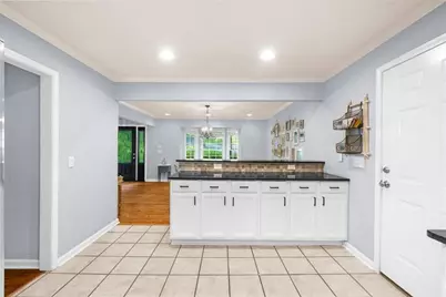 5667 Colton Drive, Sandy Springs, GA 30342 - Photo 13