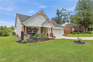 16 Watson Dr, Newnan, GA 30263 - Photo 3