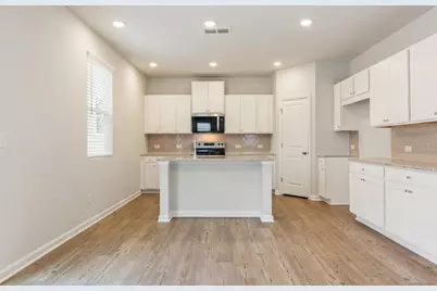 8039 Dickens Drive, Fairburn, GA 30213 - Photo 9