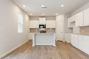 8039 Dickens Dr, Fairburn, GA 30213 - Photo 9