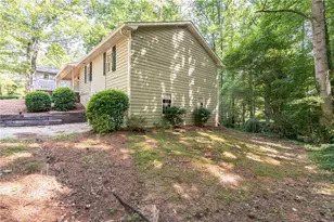 4472 Old Mabry Pl NE, Roswell, GA 30075 - Photo 3