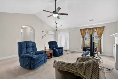 510 Embassy Walk, Winder, GA 30680 - Photo 9