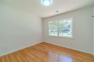 664 Hickory Ridge Rd SW, Lilburn, GA 30047 - Photo 23