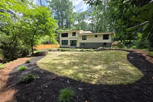 3626 N Stratford Rd NE, Atlanta, GA 30342 - Photo 3
