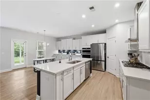 669 Fairway Dr, Acworth, GA 30101 - Photo 1
