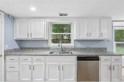 8882 Habersham Drive, Jonesboro, GA 30238 - Photo 7