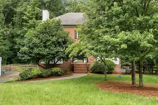 1430 Shadowrock Ct NE, Marietta, GA 30062 - Photo 5
