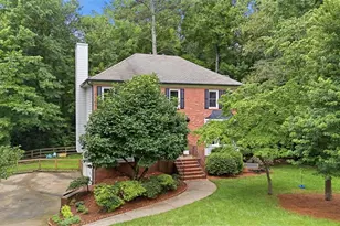 1430 Shadowrock Ct NE, Marietta, GA 30062 - Photo 3