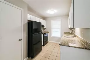 8605 Collins Dr, Jonesboro, GA 30236 - Photo 5