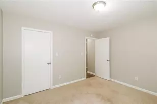 8605 Collins Dr, Jonesboro, GA 30236 - Photo 11