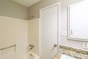 8605 Collins Dr, Jonesboro, GA 30236 - Photo 19
