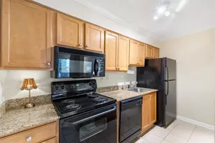 3140 7 Pines Ct, Atlanta, GA 30339 - Photo 9
