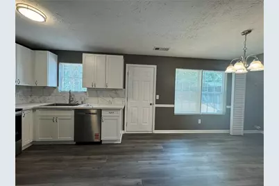 330 Crestfield Circle, Covington, GA 30016 - Photo 3