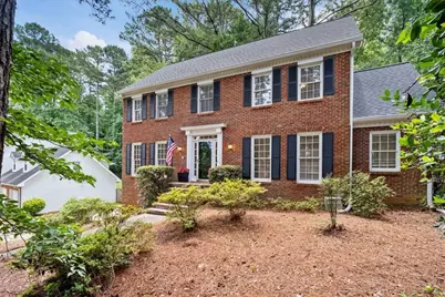 153 Lakeside Drive NW, Kennesaw, GA 30144 - Photo 9