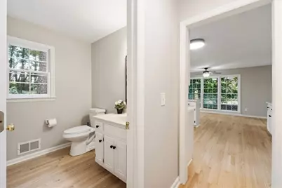 153 Lakeside Drive NW, Kennesaw, GA 30144 - Photo 21