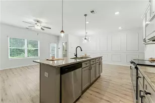 7492 Knoll Hollow Rd, Lithonia, GA 30058 - Photo 5
